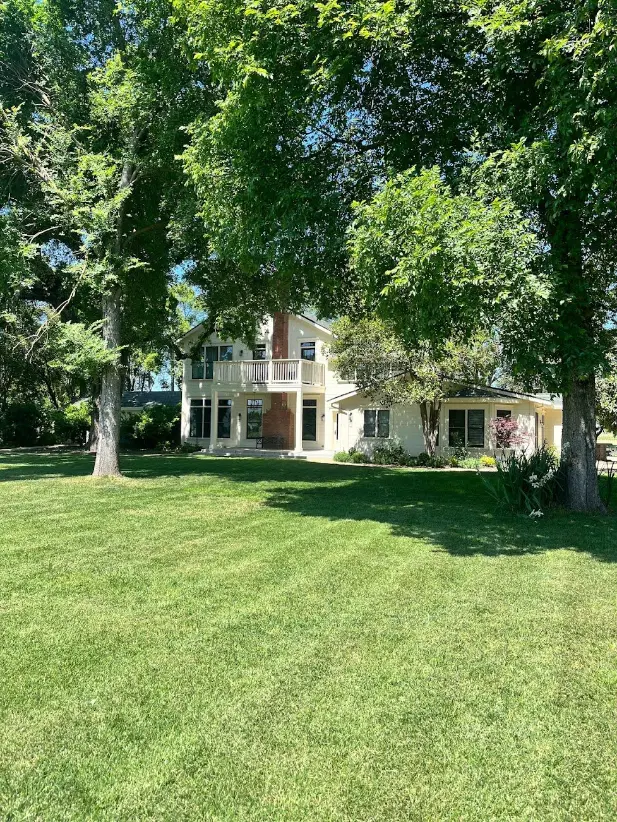 photos of lamoure vineyards